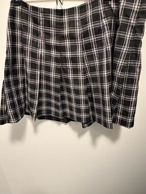 H&M Black and White Plaid Skater Skirt